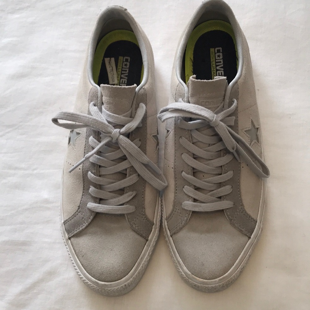 Converse One Star Pro Suede Ox in 2 tone grey.